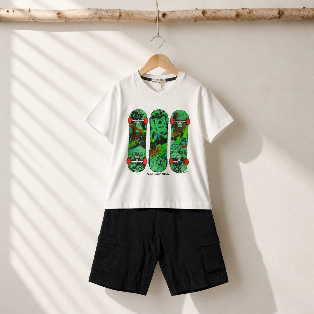 Completo t-shirt e pantaloncino.