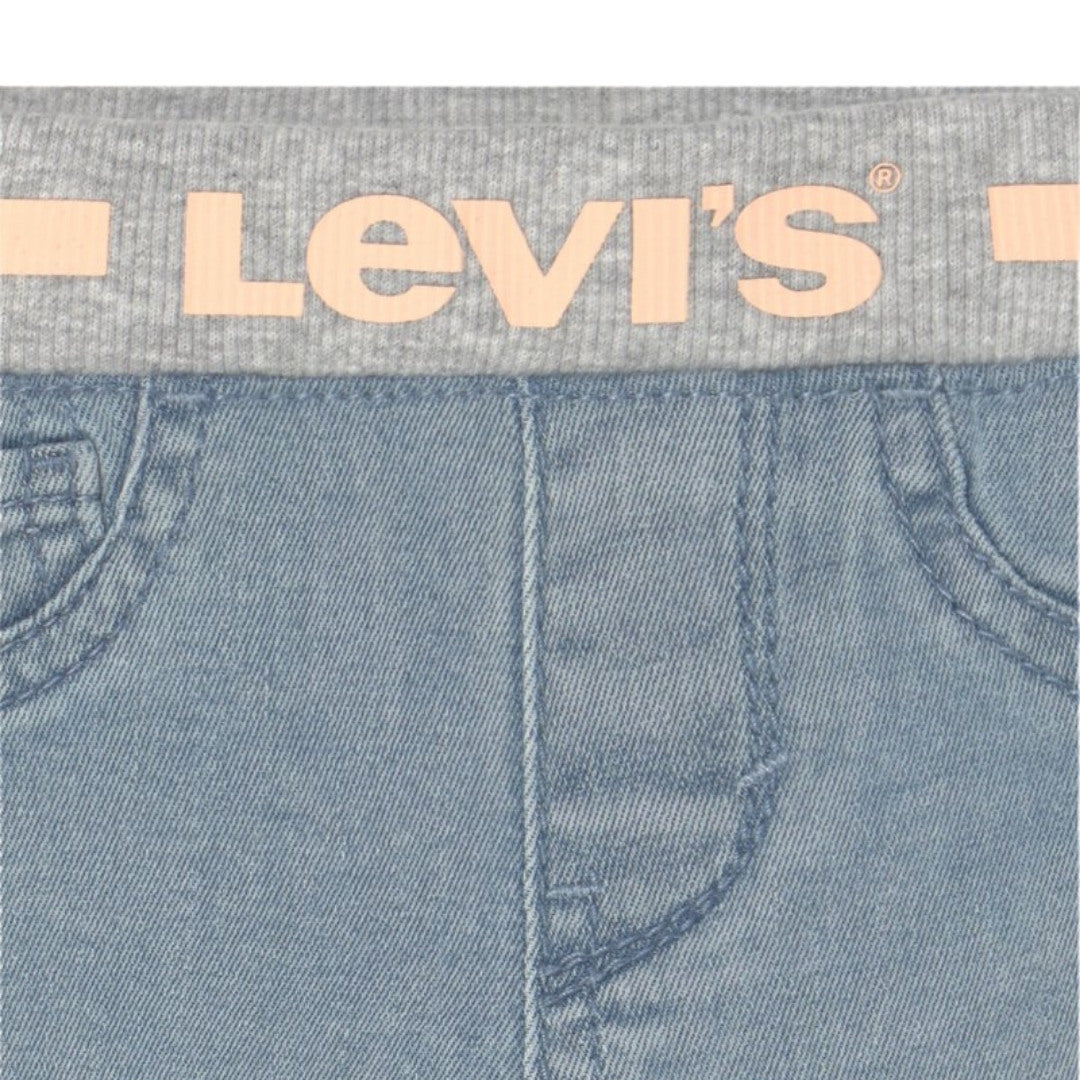 Pull-on skinny jeans