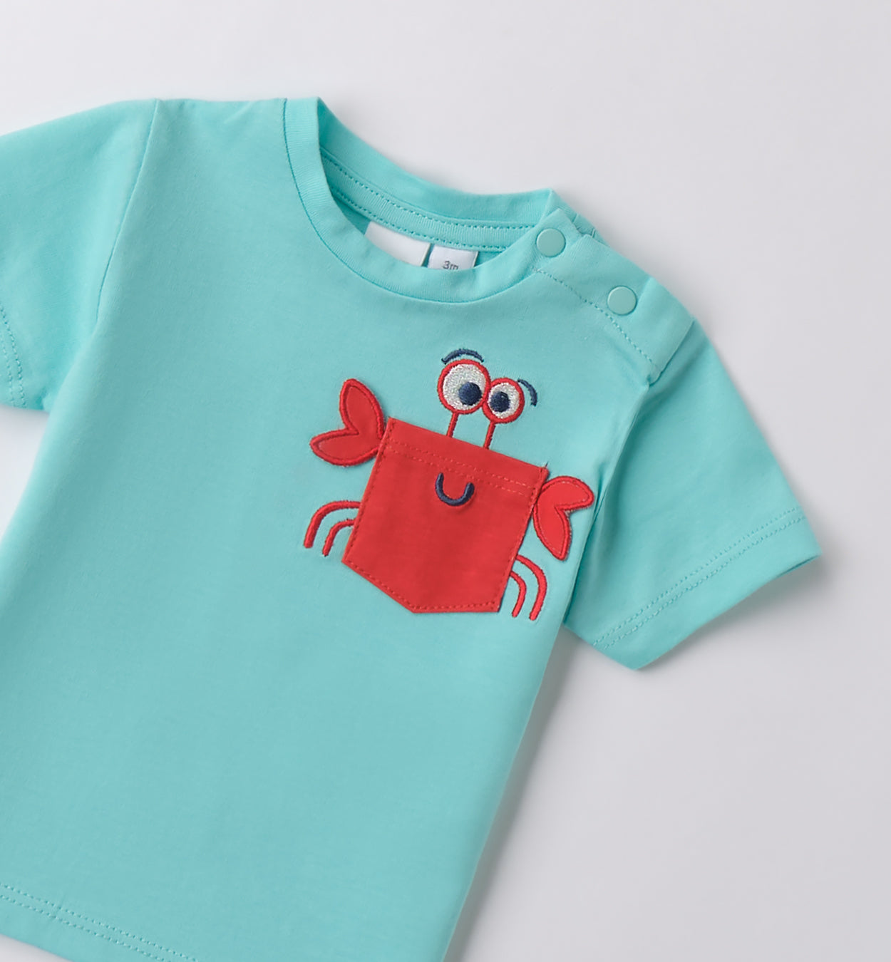 BEACH - T-Shirt
