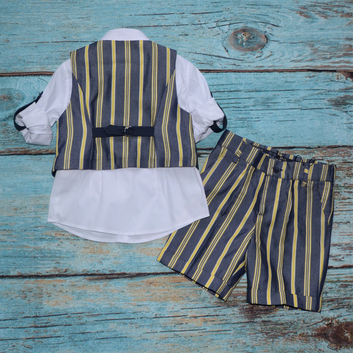Baby A. - Completo Camicia, Pantaloncino, Gilet e Papillon